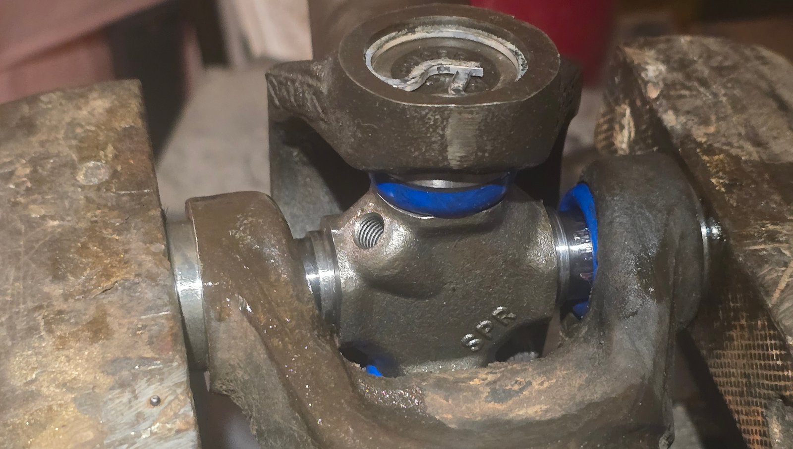 U-joint installation